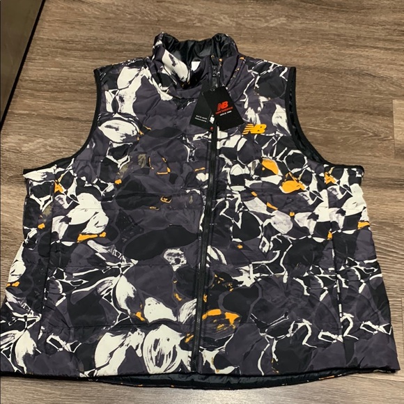 NWT New Balance Heat Puffer Vest - Picture 1 of 8